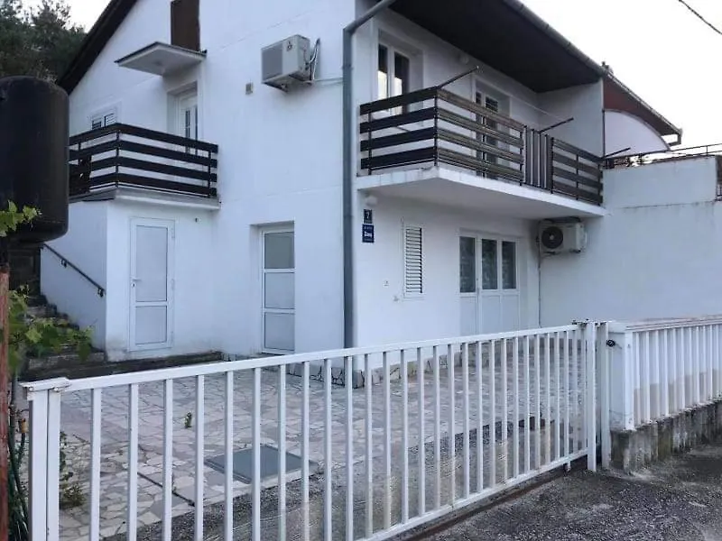 Apartmani Krolo Trogir Otok Ciovo 0*,  Kroatien